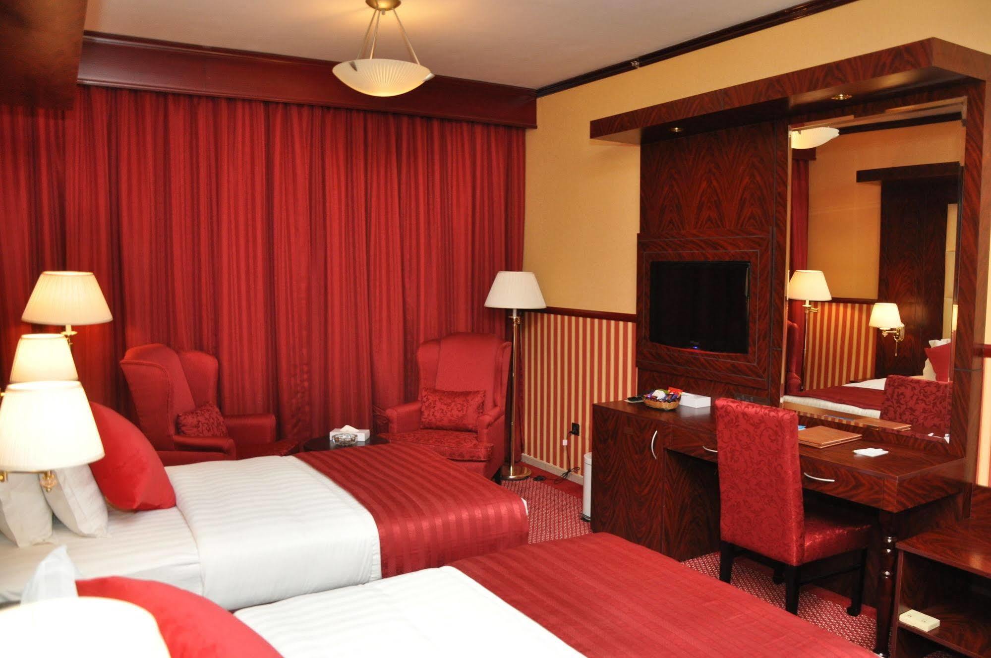 Benta Grand Hotel Llc Dubai Exterior foto